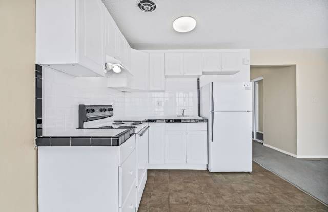 642 ALVARADO Apartments