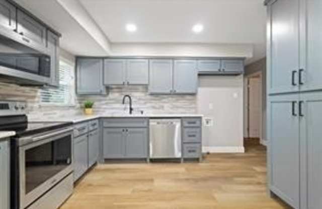 Photo of 104 Shoreline Drive