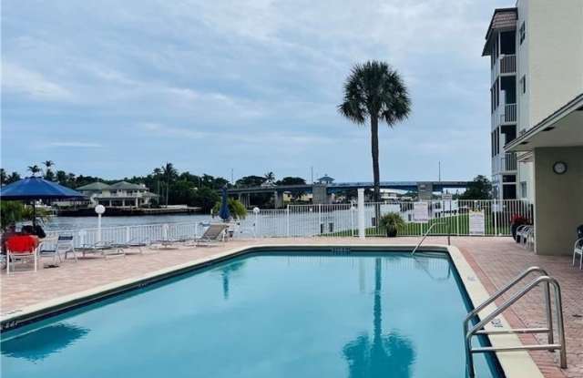 624 Snug Harbor Drive