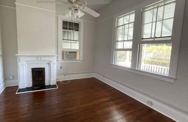 4229 Coliseum St. St Upper Right Unit