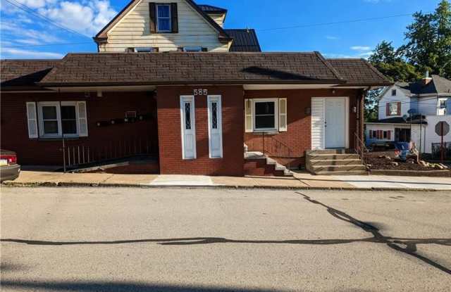 585 Fayette