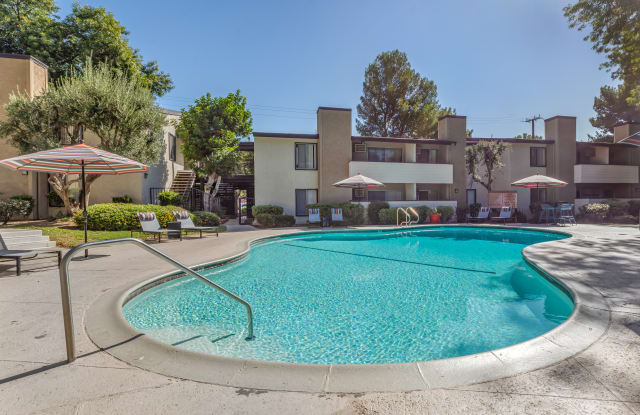 Chatsworth Pointe