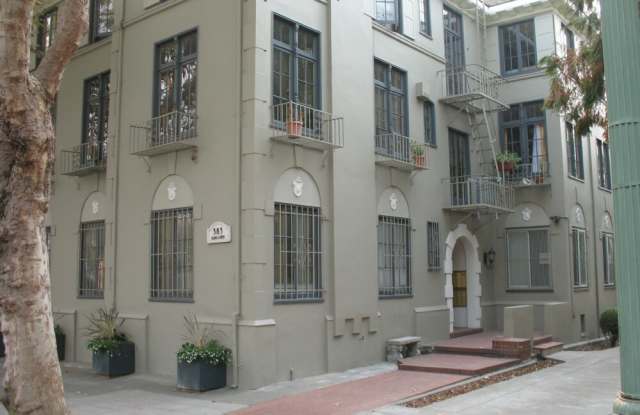 Photo of 375 Grand Ave