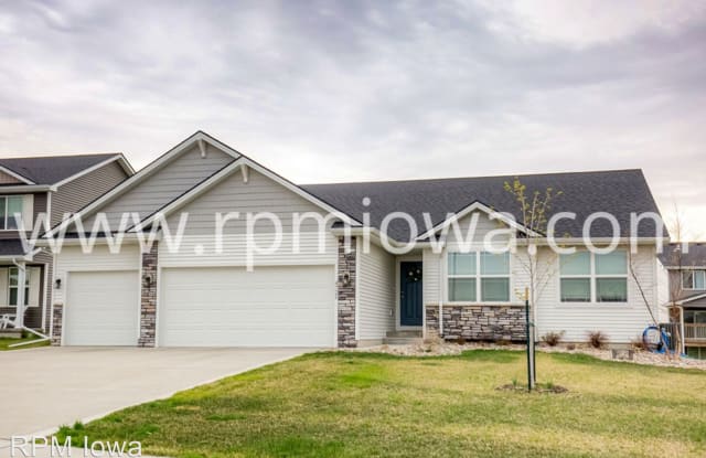 4721 NE Oak Drive - 4721 Northeast Oak Drive, Ankeny, IA 50021