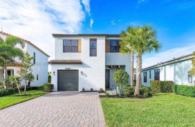 5485 Starfish Rd