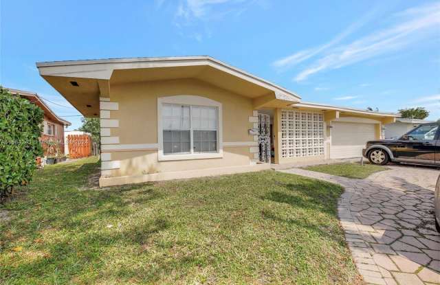 6729 Camelia Dr