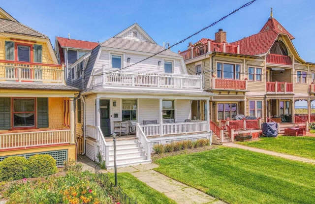 1 Surf Avenue
