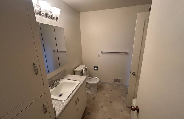 1898 East 3300 South