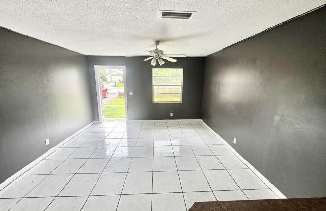 2993 SE Camino Avenue