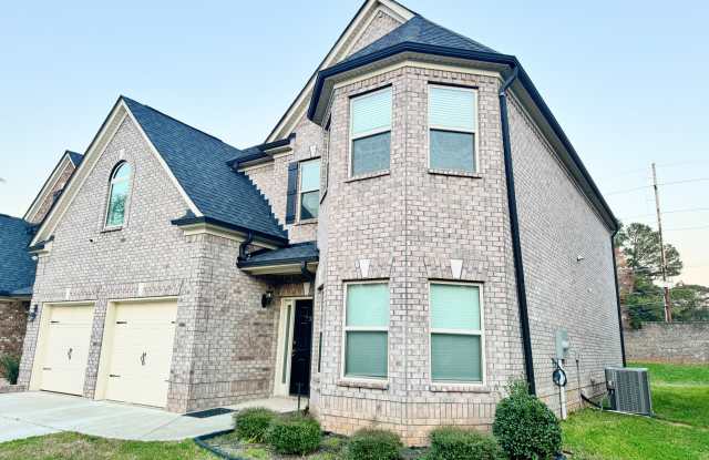 732 Sanctuary Lane