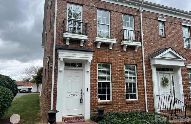 9905 Ansonborough Square