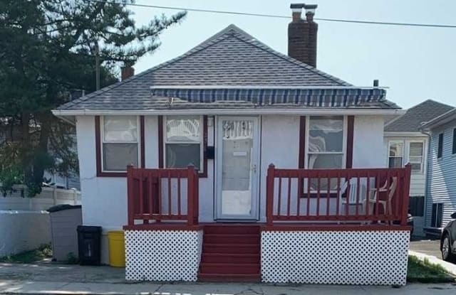 25 Mohawk Avenue - 25 Mohawk Avenue, East Atlantic Beach, NY 11561