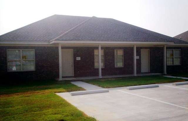 1116 Stanphil Road - 1116 Stanphill Road, Jacksonville, AR 72076