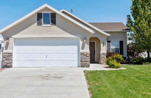 3 Bedroom Home in Stansbury Park - 159 Interlochen Lane, Stansbury Park, UT 84074