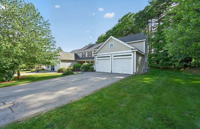 Charming 2BR Townhome in Westford