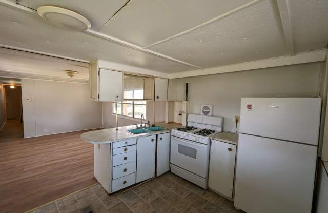 2 Bedroom/1 Bathroom Trailer in Batesville