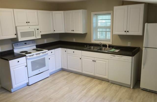 1016 17th St. N - 1
