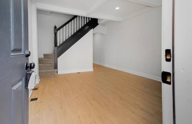 3 BED/ 3BATH HOME IN HISTORIC IRVINGTON!!!