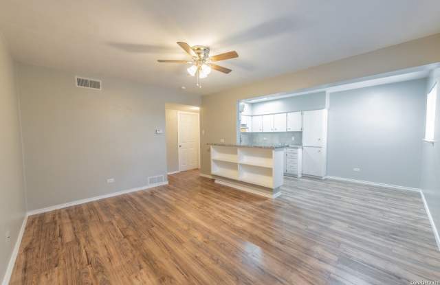 615 Vance Jackson Rd unit: 101