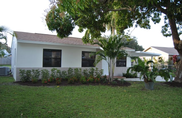 504 W Whitney Drive - 504 West Whitney Drive, Jupiter, FL 33458