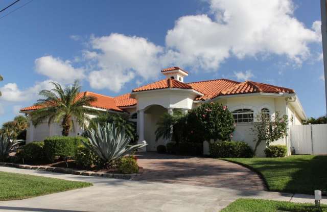 808 Shore Drive