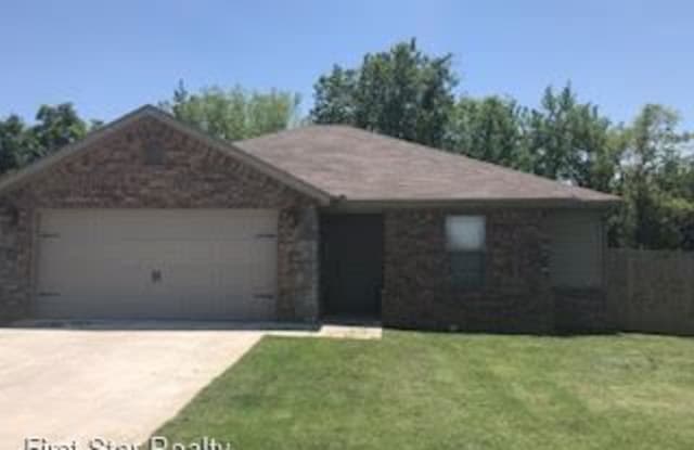 941 Bonnie Scotland Drive - 941 Bonnie Scotland Drive, Prairie Grove, AR 72753