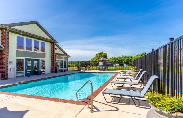 Oakbridge Apartment Homes