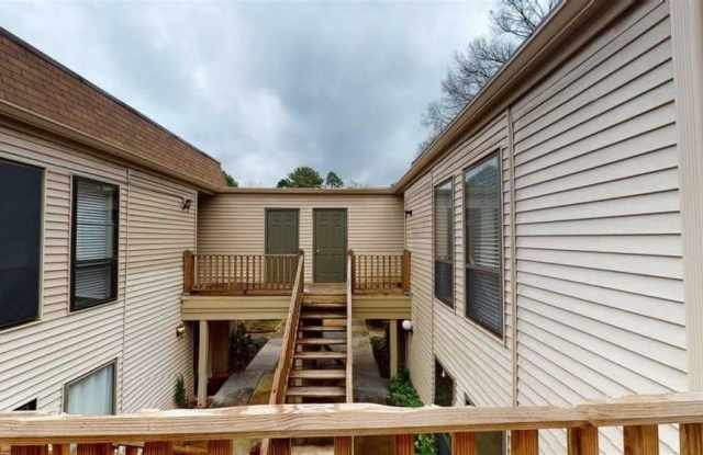 6633 S POPLAR WOODS