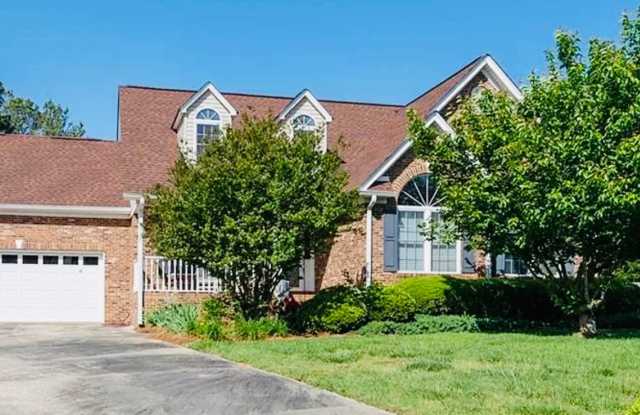 Exclusively Offered by Muse Realty, LLC