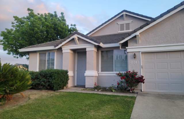 Photo of 2243 Thomsen Way