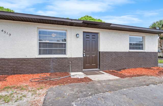 Coastal Chic: Newly Renovated 2 Bed, 2 Bath Triplex Haven - 4519 67th Street West, Manatee County, FL 34210