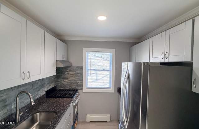 420 Cross Road unit: B16