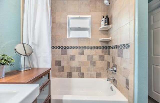 Photo of 209 West Osborne Avenue