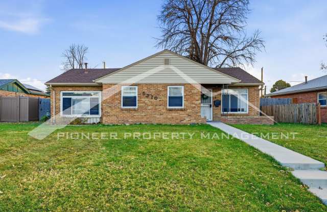 Photo of Charming Home with Washer/Dryer and 2 Car Driveway