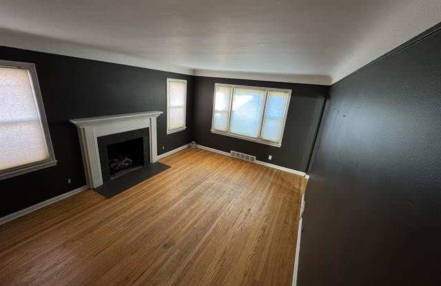 405 N LAFAYETTE Street