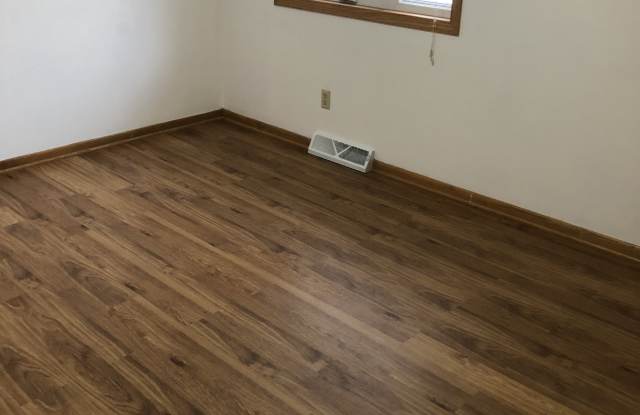 1507 5th Avenue Northeast