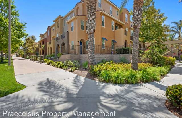 1884 Aquamarine Court Unit 4