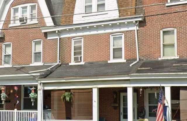 917 Center Street