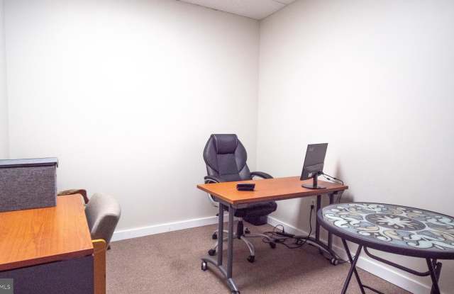 Photo of 4333 LINCOLN Highway E