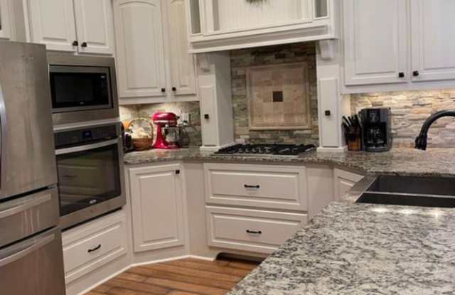 82 E. Briar Lake Drive