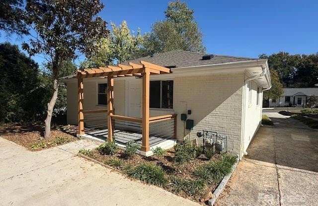 Photo of 2123 Thurmond Place