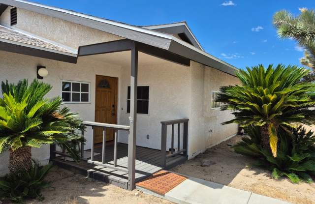 Joshua Tree Home with Awesome Views!