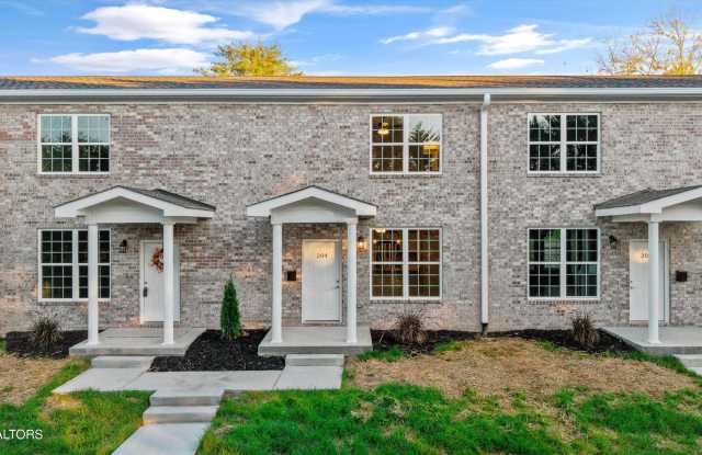 Photo of 481 Broome Rd unit: 204