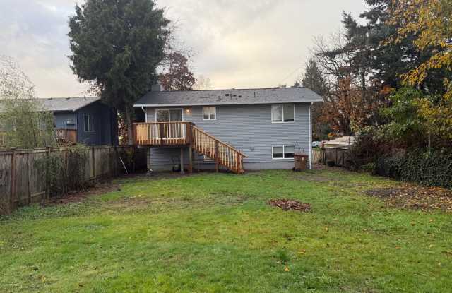 BRAND NEW 5 bed House in Tacoma School District!