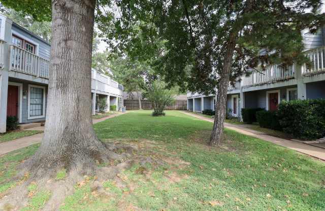 Photo of Bright  Spacious 1 Bed / 1.5 Bath Townhome in Midtown Tulsa – Fireplace • Patio • In-Unit Laundry