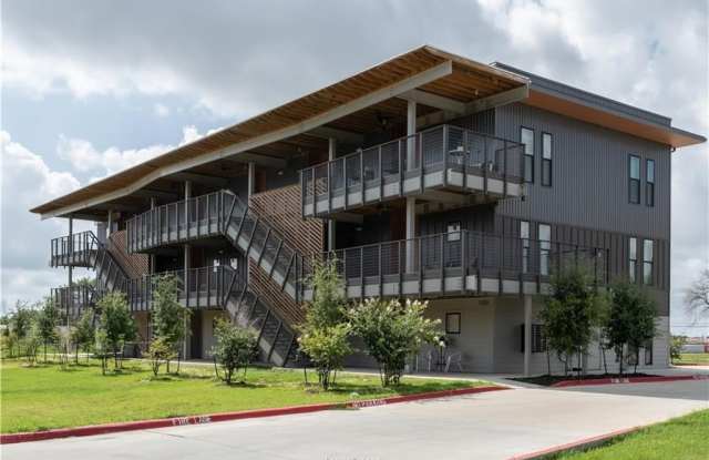 101 W 33rd Street unit: 202