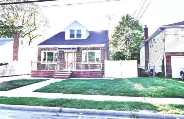 862 Taft Street