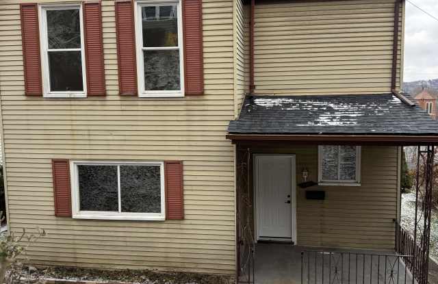 Photo of 420 Welsh Avenue