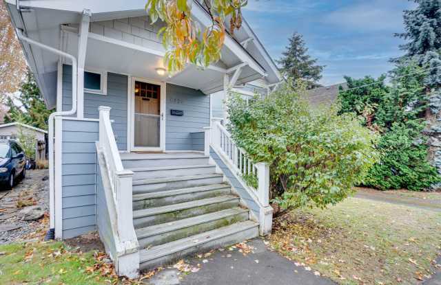 Great Location! 3bd/2bth North Ballard Home, $4,000/mo.