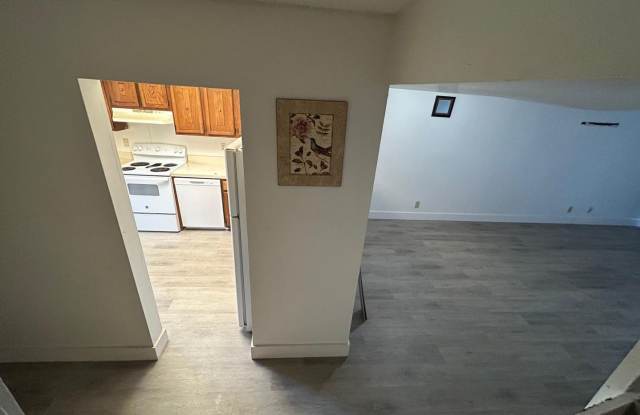 Charming 2BR Townhome with Private Patio – Ready for You!